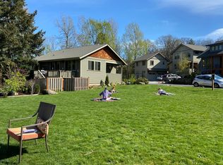 650 Windcove Dr, Hood River, OR 97031