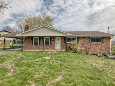 900 Mikapea Dr, Johnson City, TN, 37601