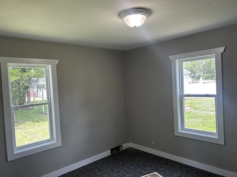 421 Boston Ave — Photo 3