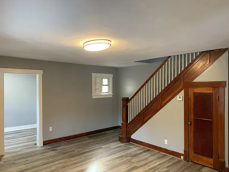 215 Rockwood Ave — Photo 3