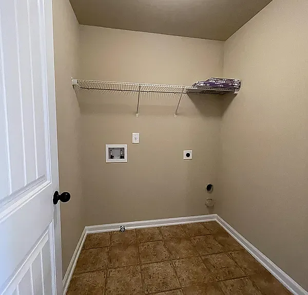 6069 Reynolds Cir — Photo 28