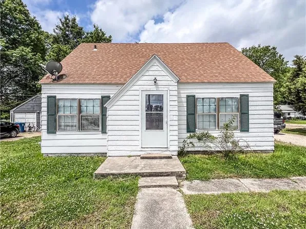 2608 Walnut St, Coffeyville, KS 67337