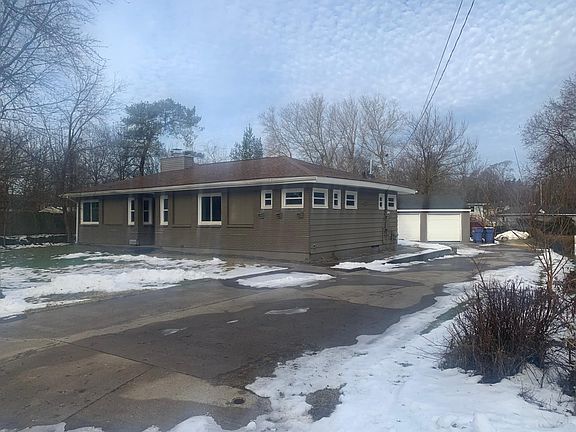 2nd image of 1345 Laughlin Dr NW