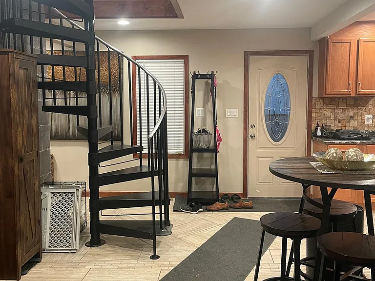 2 Garden Ct — Photo 12