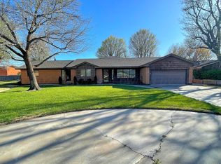 1919 Eton Dr, Perryton, TX 79070