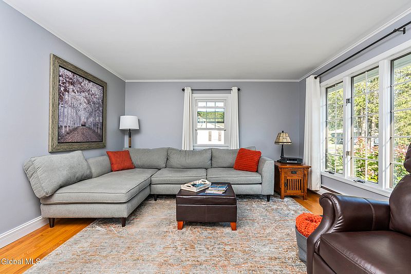 5th image of 23 E Wiggand Drive