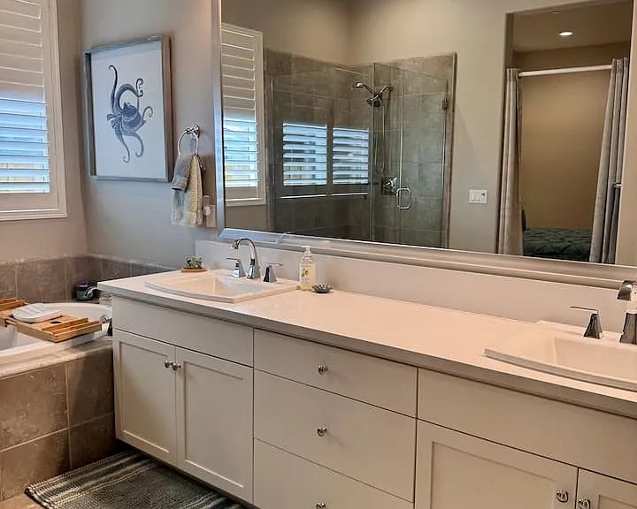 2971 Bluffs Dr — Photo 3