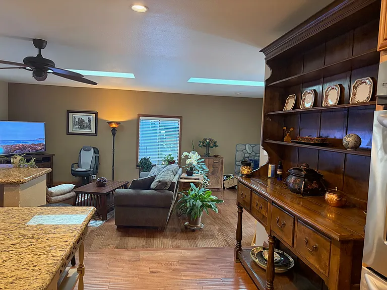 22882 Carriage Dr — Photo 7