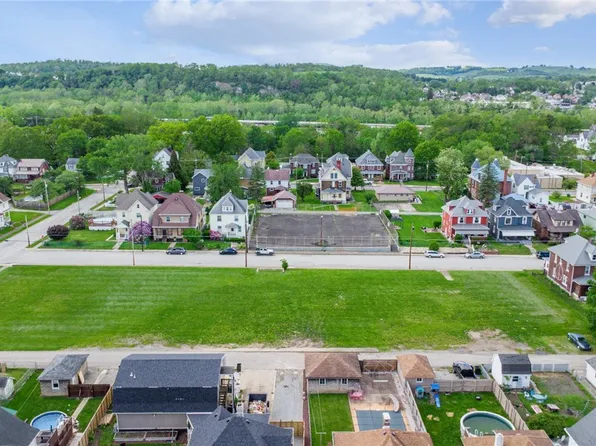 1129 Race St, Connellsville, PA 15425