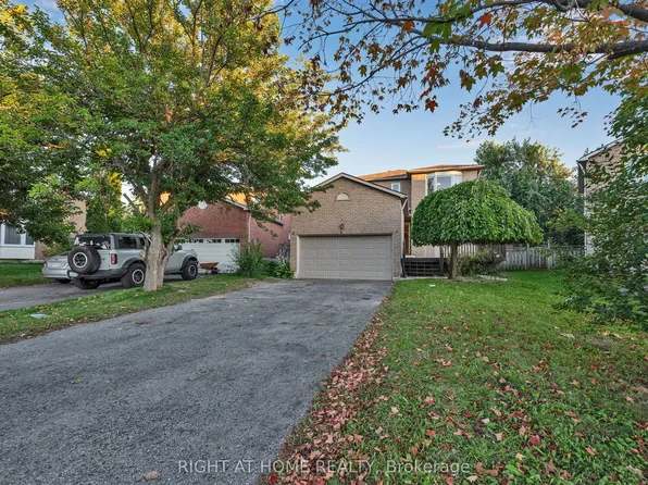 45 Blair Cres, Barrie, ON L4M 5Y6