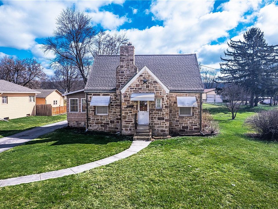 1st image of 1531 Maple Ave