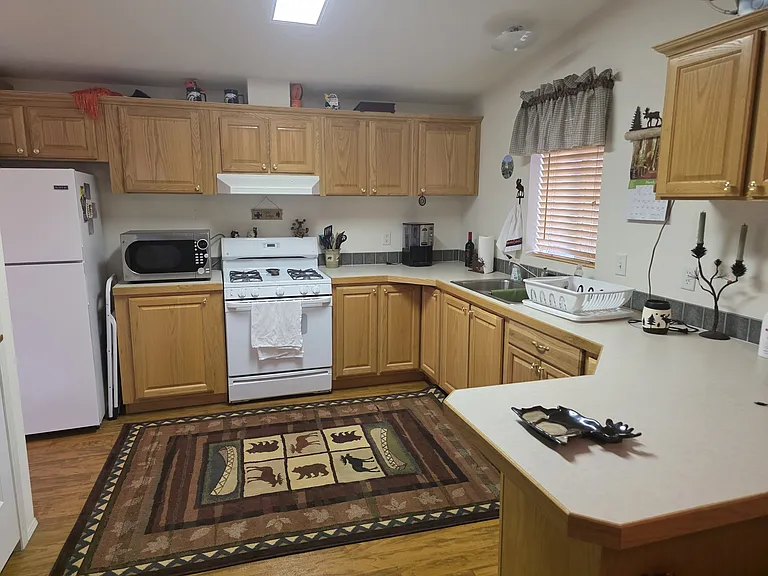 5607 Teller Cir — Photo 9