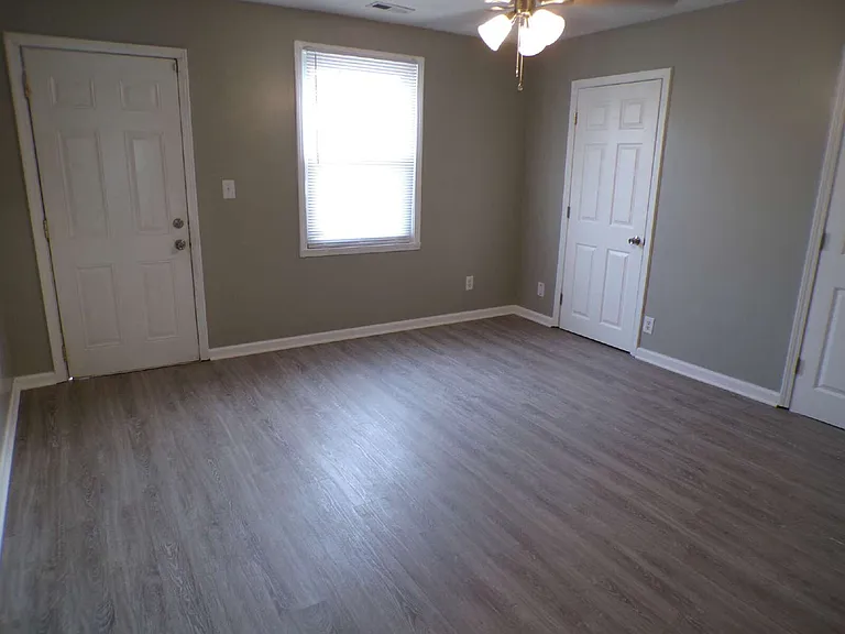 2508 Elliott Ave — Photo 16