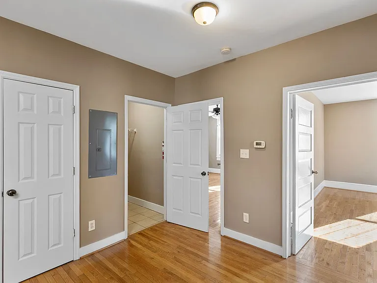 Cedar Cottage — Photo 15