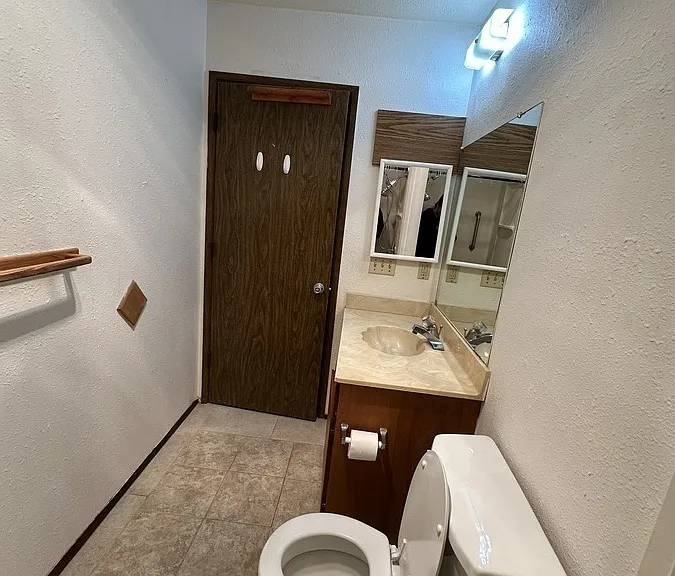 3940 Evergreen Ave #3 — Photo 6