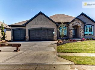 1101 Hillswick Ln, Raymore, MO 64083