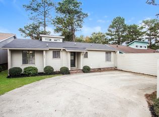 202 Cricket Ct, Cayce, SC 29033
