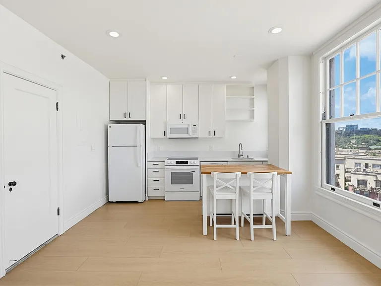 702 Ash St #702 — Photo 9