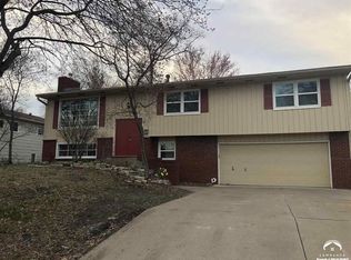 906 W 29th St, Lawrence, KS 66046
