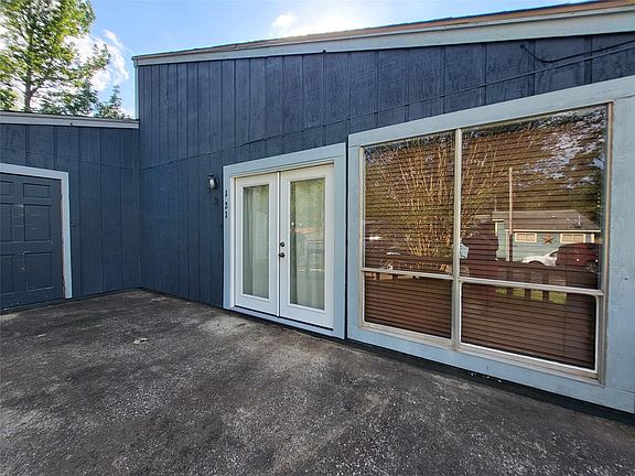 4th image of 121 Harbour Ln