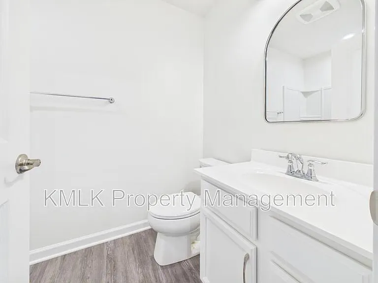 4037 N Steels Cir — Photo 36