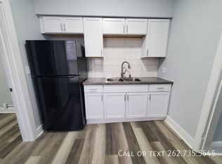 920 Main St #8, Racine, WI 53403