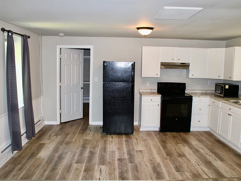 219 1/2 Wall St — Photo 5