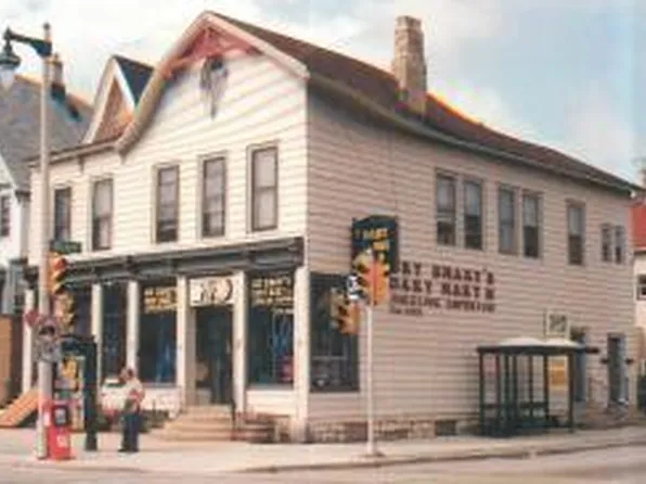 1035 E Brady St, Milwaukee, WI 53202