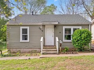 2822 W College St, Springfield, MO 65802