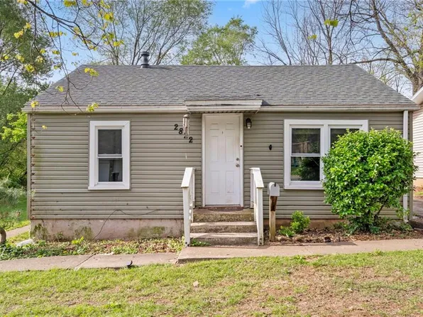 2822 W College St, Springfield, MO 65802