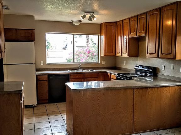 4th image of 2211 W Olla Cir