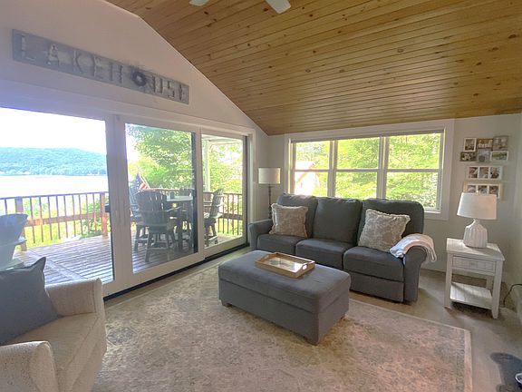 5th image of 2935 Lake Dunmore Road