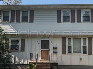 920 F Ave NW #1, Cedar Rapids, IA 52405