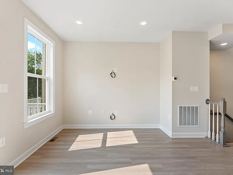 7249 Mountaineer Dr — Photo 5