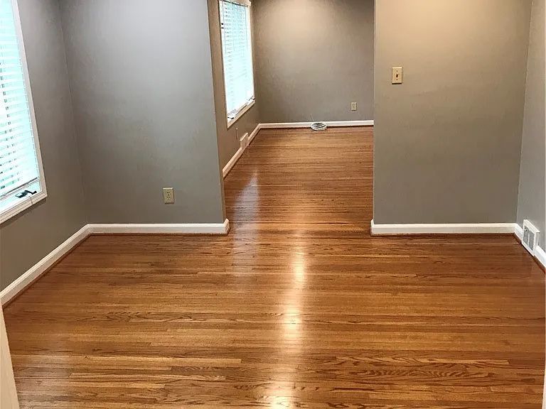 88 E Royal Pkwy — Photo 12
