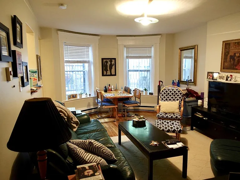 3 Concord Sq #1 — Photo 1