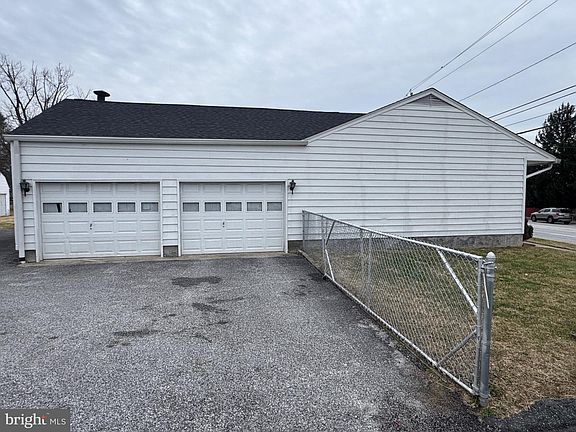 4th image of 3702 E Joppa Rd