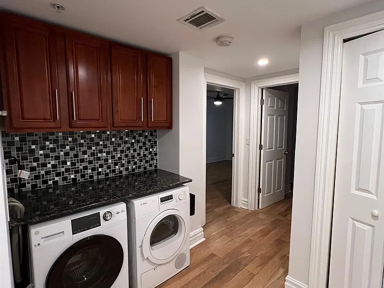827 Garden St #1 — Photo 10