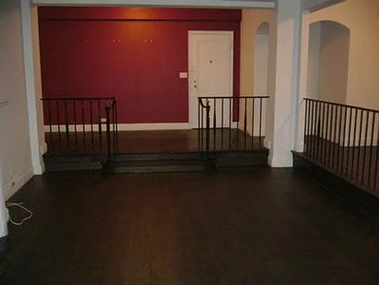 Rented by Bond New York | media 3