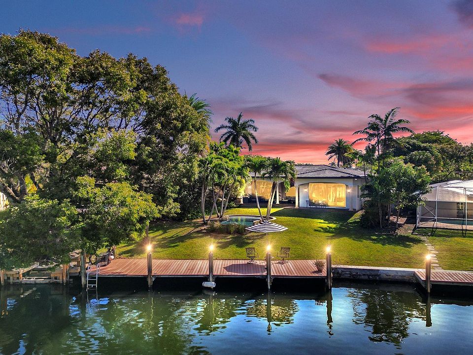 1st image of 2425 Fryer Pt