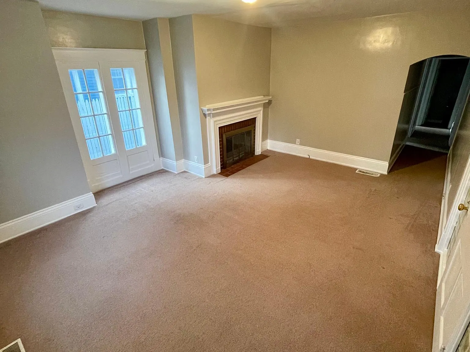 1228 Berdan Ave — Photo 4