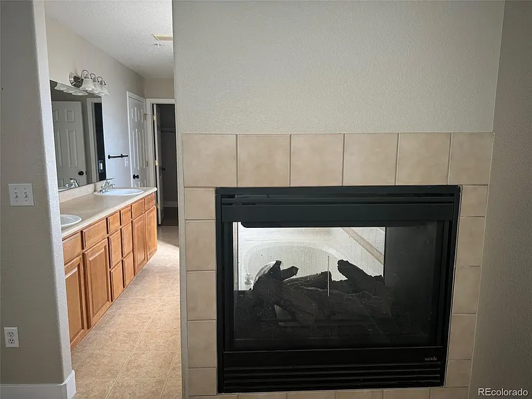15071 Prairie Red Ct — Photo 4