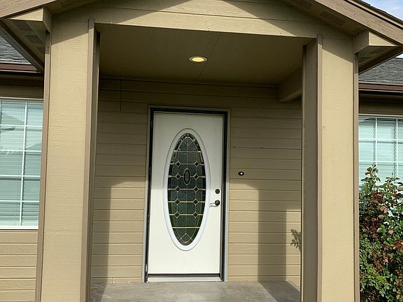 3rd image of 6050 Oasis St