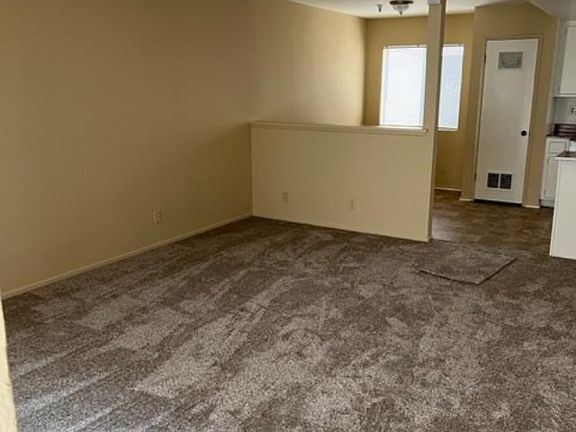 5th image of 13825 Cordary Ave APT 9