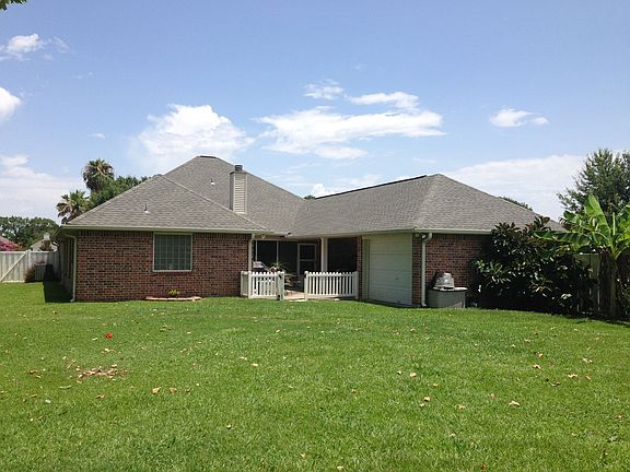 2nd image of 105 E Lakeview Dr