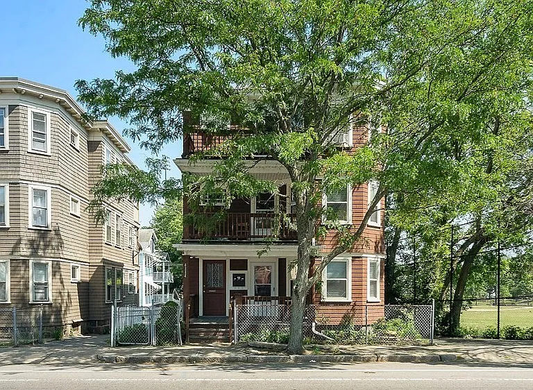 4114 Washington St #3 — Photo 1