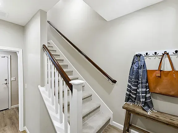118 Selby Ln #7 — Photo 29