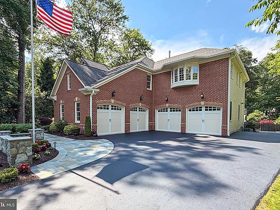 5th image of 10330 Regency Station Dr