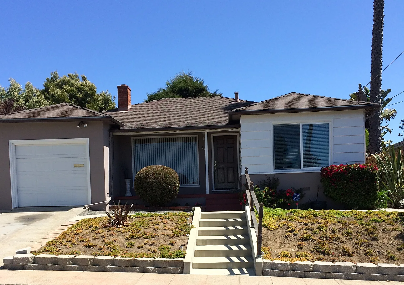 2420 San Mateo St photo 1