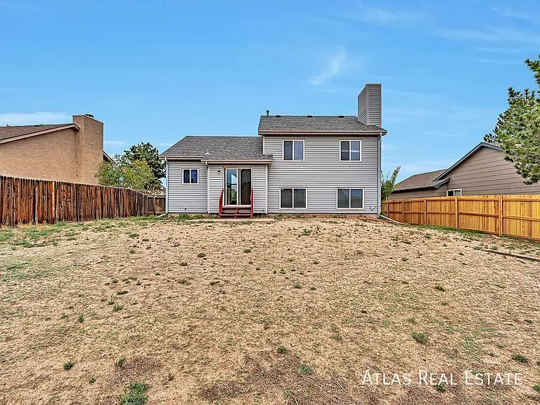 8150 Camfield Cir — Photo 24